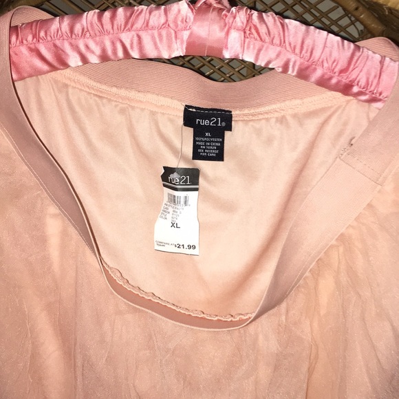 🍑NWT Rue 21 XL Beautiful Mesh Skirt! - Picture 2 of 3